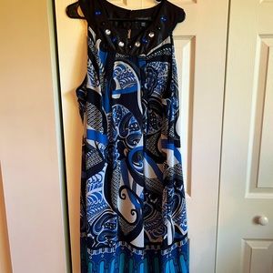 Sleeveless knee length dress